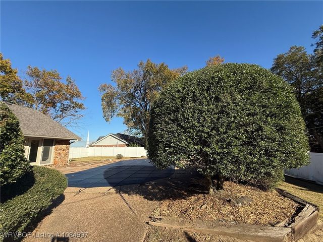 400 Ridge Drive, Sallisaw, OK 74955