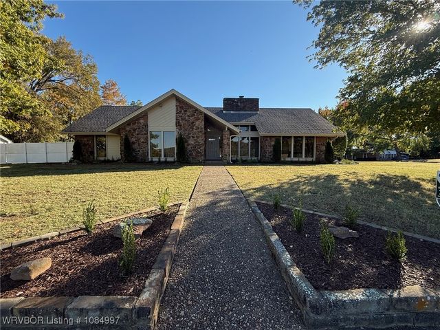 400 Ridge Drive, Sallisaw, OK 74955