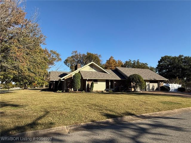 400 Ridge Drive, Sallisaw, OK 74955