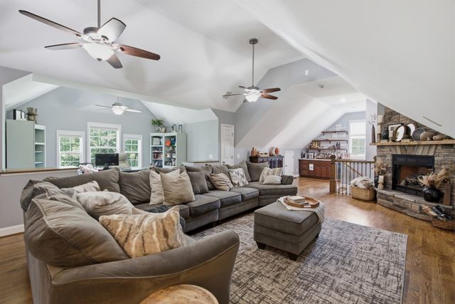 198 Wilkinson Rd, Cottontown, TN 37048