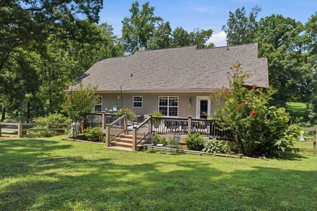 198 Wilkinson Rd, Cottontown, TN 37048