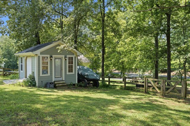 198 Wilkinson Rd, Cottontown, TN 37048