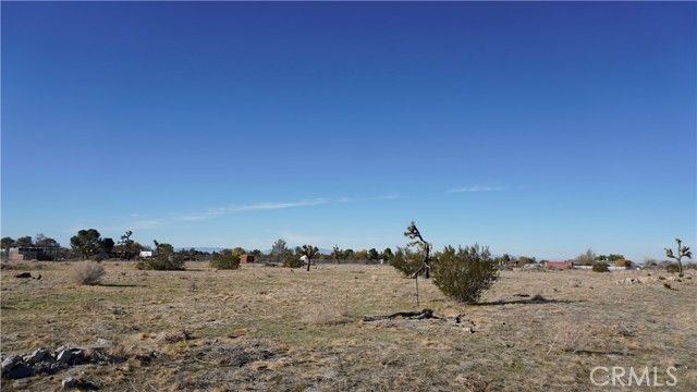 0 118th, Sun Village, CA 93543