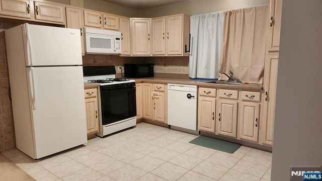 137 Edsall Boulevard A, Palisades Park, NJ 07650