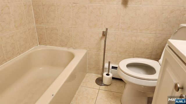 137 Edsall Boulevard A, Palisades Park, NJ 07650