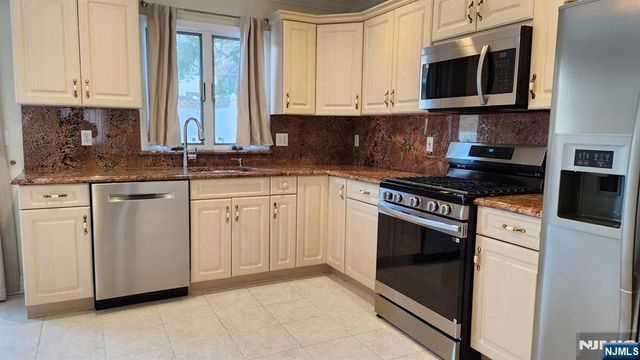 137 Edsall Boulevard A, Palisades Park, NJ 07650