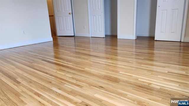 137 Edsall Boulevard A, Palisades Park, NJ 07650