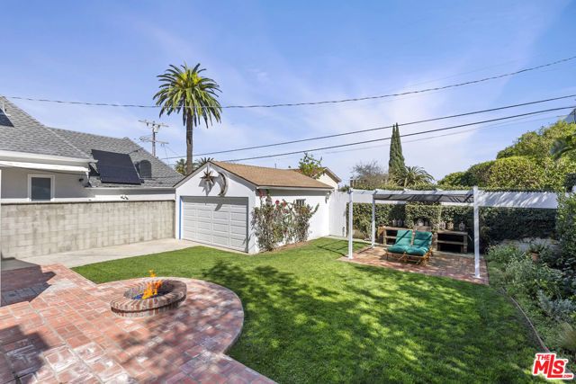 1204 Beverwil Drive, Los Angeles, CA 90035