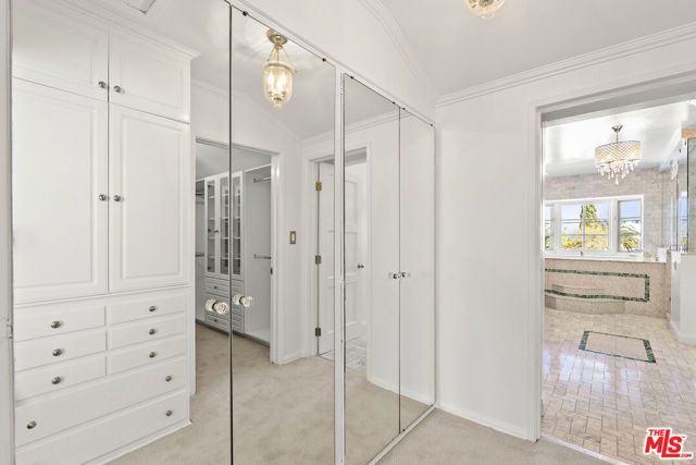 1204 Beverwil Drive, Los Angeles, CA 90035