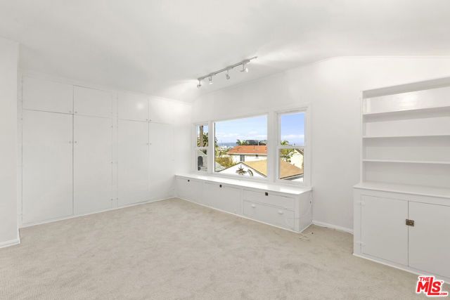 1204 Beverwil Drive, Los Angeles, CA 90035