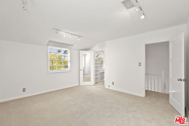 1204 Beverwil Drive, Los Angeles, CA 90035