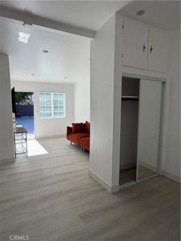 8561 orion av 1, North Hills, CA 91343