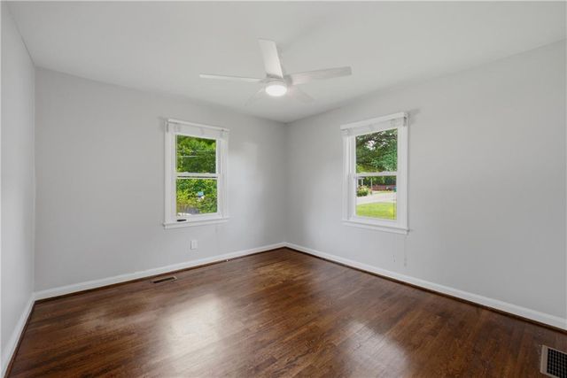 851 Mclinden Avenue SE, Smyrna, GA 30080