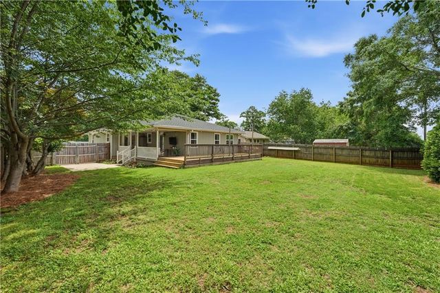 851 Mclinden Avenue SE, Smyrna, GA 30080