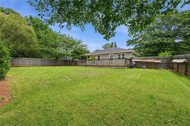 851 Mclinden Avenue SE, Smyrna, GA 30080