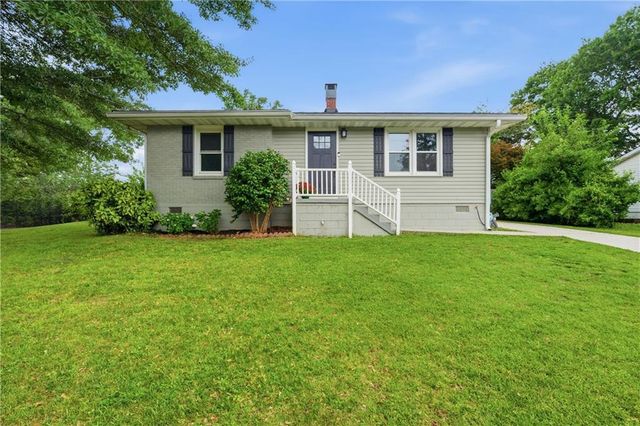 851 Mclinden Avenue SE, Smyrna, GA 30080