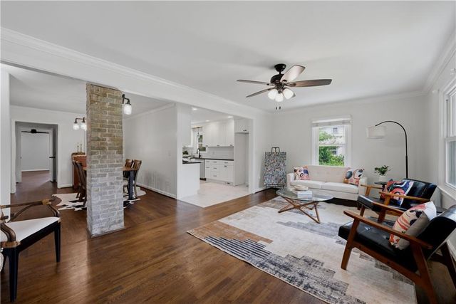 851 Mclinden Avenue SE, Smyrna, GA 30080
