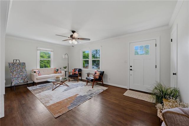 851 Mclinden Avenue SE, Smyrna, GA 30080