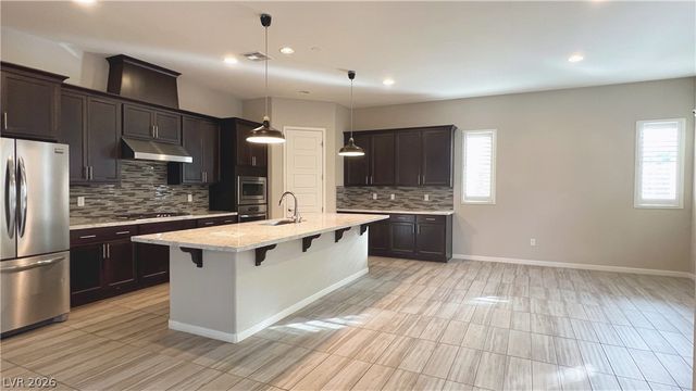 8247 Aster Meadow Way, Las Vegas, NV 89113