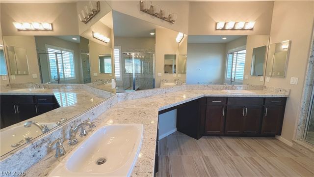 8247 Aster Meadow Way, Las Vegas, NV 89113