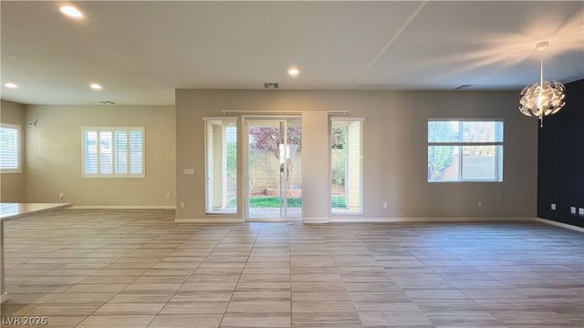 8247 Aster Meadow Way, Las Vegas, NV 89113