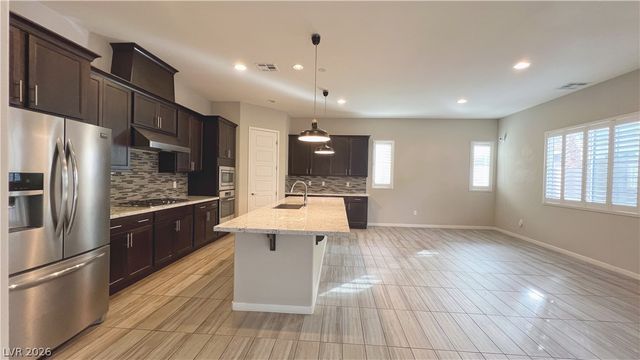 8247 Aster Meadow Way, Las Vegas, NV 89113