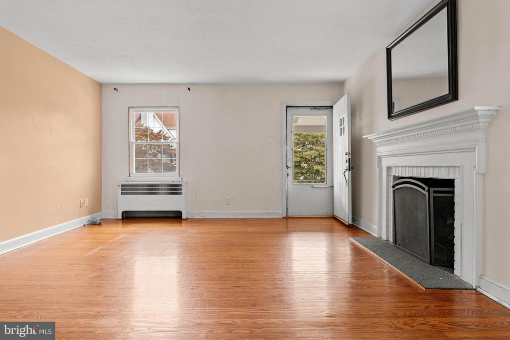 138 W ALBEMARLE AVE, Lansdowne, PA 19050 — photo 4