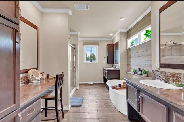 213 River Front DR, Cedar Creek, TX 78612