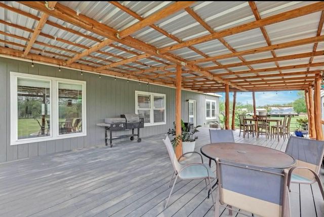 213 River Front DR, Cedar Creek, TX 78612