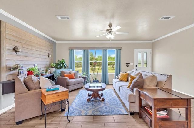 213 River Front DR, Cedar Creek, TX 78612