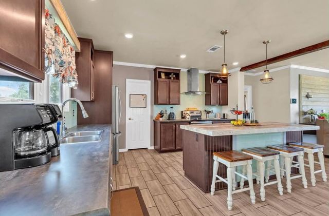 213 River Front DR, Cedar Creek, TX 78612