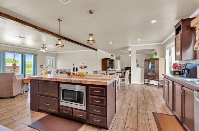 213 River Front DR, Cedar Creek, TX 78612
