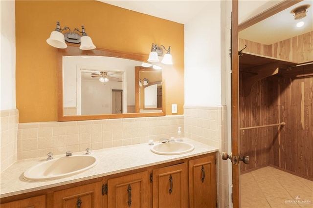 807 W Ramirez Street, Rio Grande City, TX 78582