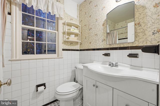 5216 FARRINGTON RD, Bethesda, MD 20816