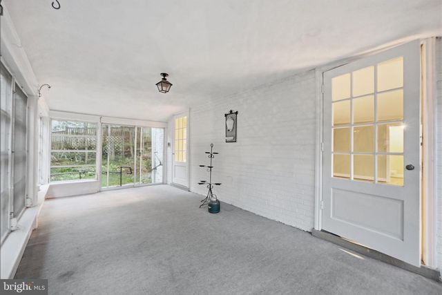 5216 FARRINGTON RD, Bethesda, MD 20816