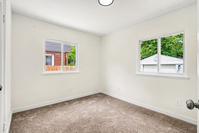 1186 Shepherd Lane, Lincoln Heights, OH 45215