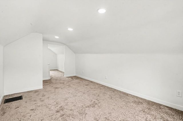 1186 Shepherd Lane, Lincoln Heights, OH 45215