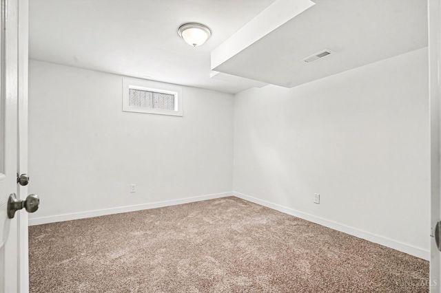 1186 Shepherd Lane, Lincoln Heights, OH 45215