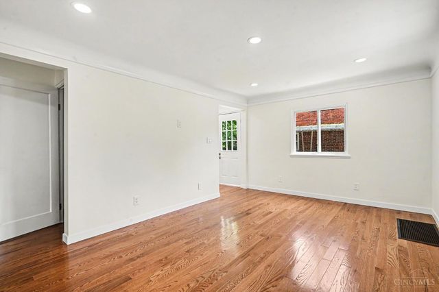 1186 Shepherd Lane, Lincoln Heights, OH 45215