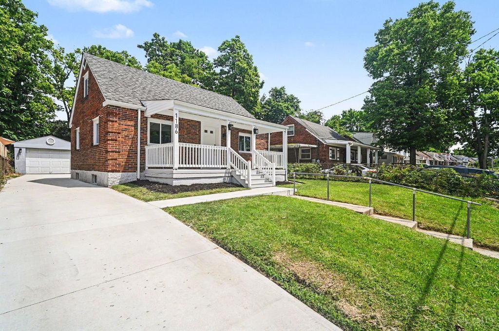 1186 Shepherd Lane, Lincoln Heights, OH 45215