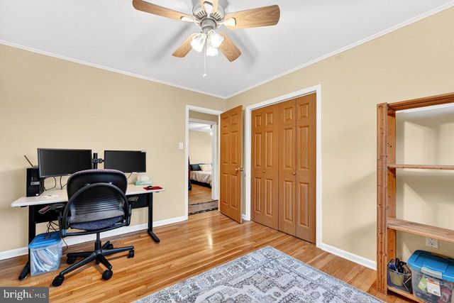 14 WINDSOR DR, Princeton Junction, NJ 08550