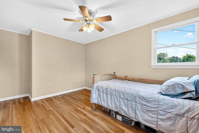 14 WINDSOR DR, Princeton Junction, NJ 08550