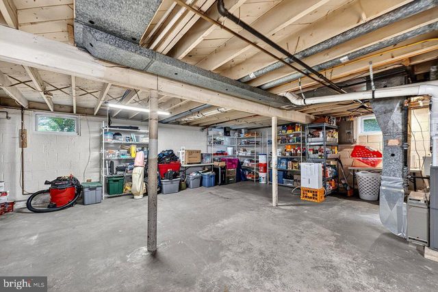14 WINDSOR DR, Princeton Junction, NJ 08550