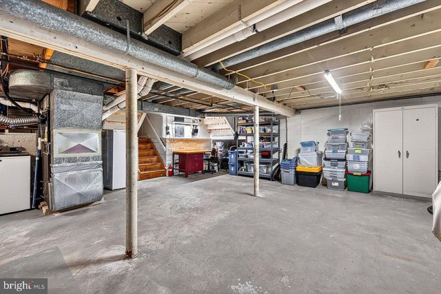 14 WINDSOR DR, Princeton Junction, NJ 08550