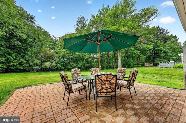 14 WINDSOR DR, Princeton Junction, NJ 08550