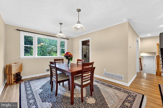 14 WINDSOR DR, Princeton Junction, NJ 08550