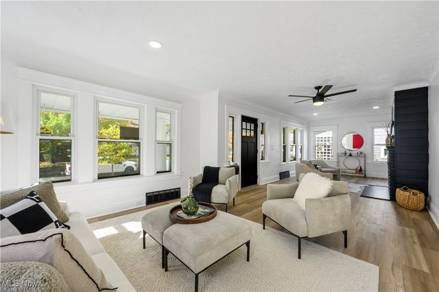 2619 Kingston Road, Cleveland Heights, OH 44118