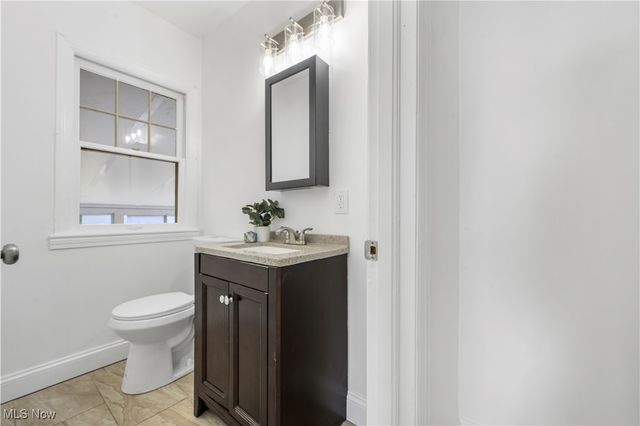 2619 Kingston Road, Cleveland Heights, OH 44118