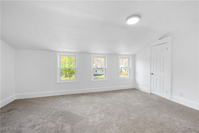 2619 Kingston Road, Cleveland Heights, OH 44118