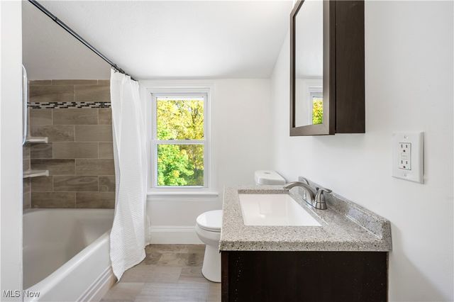 2619 Kingston Road, Cleveland Heights, OH 44118